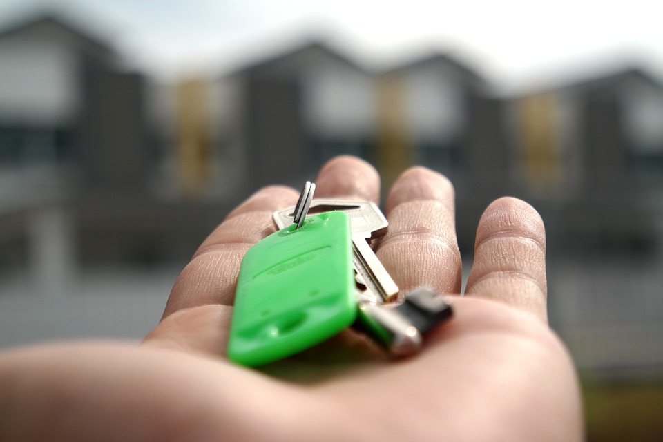 GROßZÜGIGE 3 ZIMMER ERDGESCHOSS WOHNUNG MIT PKW STELLPLATZ – ORTSMITTE OTTOBEUREN